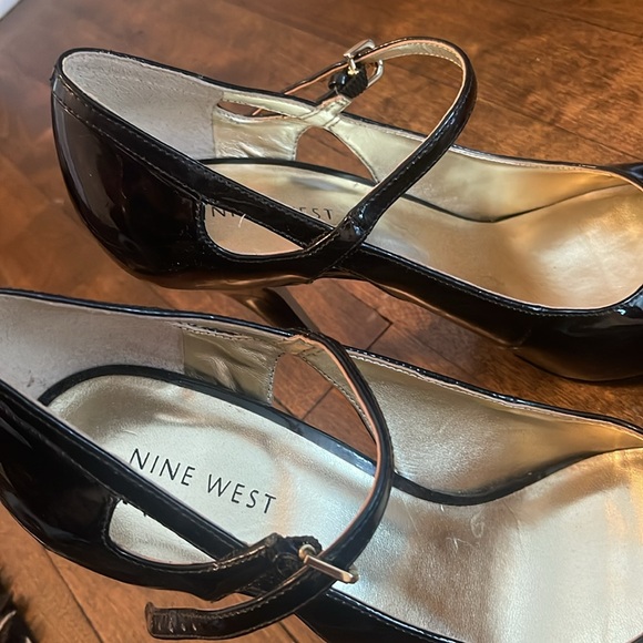 Nine West heels - Picture 4 of 6